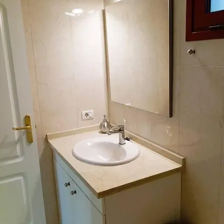 Piso Moderno Con Wifi Y Piscina Apartment *