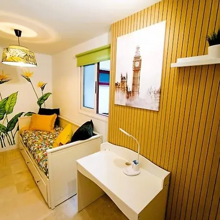 Piso Moderno Con Wifi Y Piscina شقة